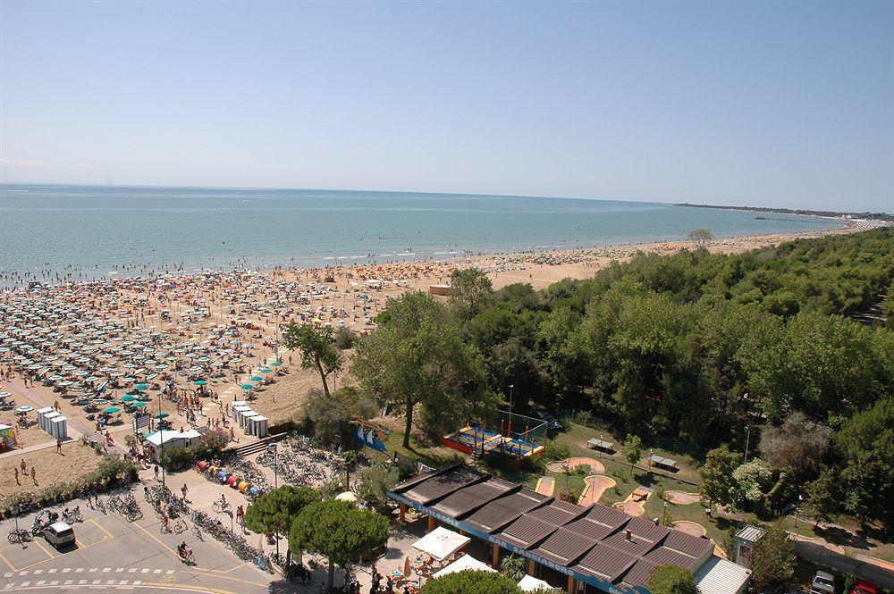 Aparthotel Albatros Lignano Sabbiadoro Extérieur photo