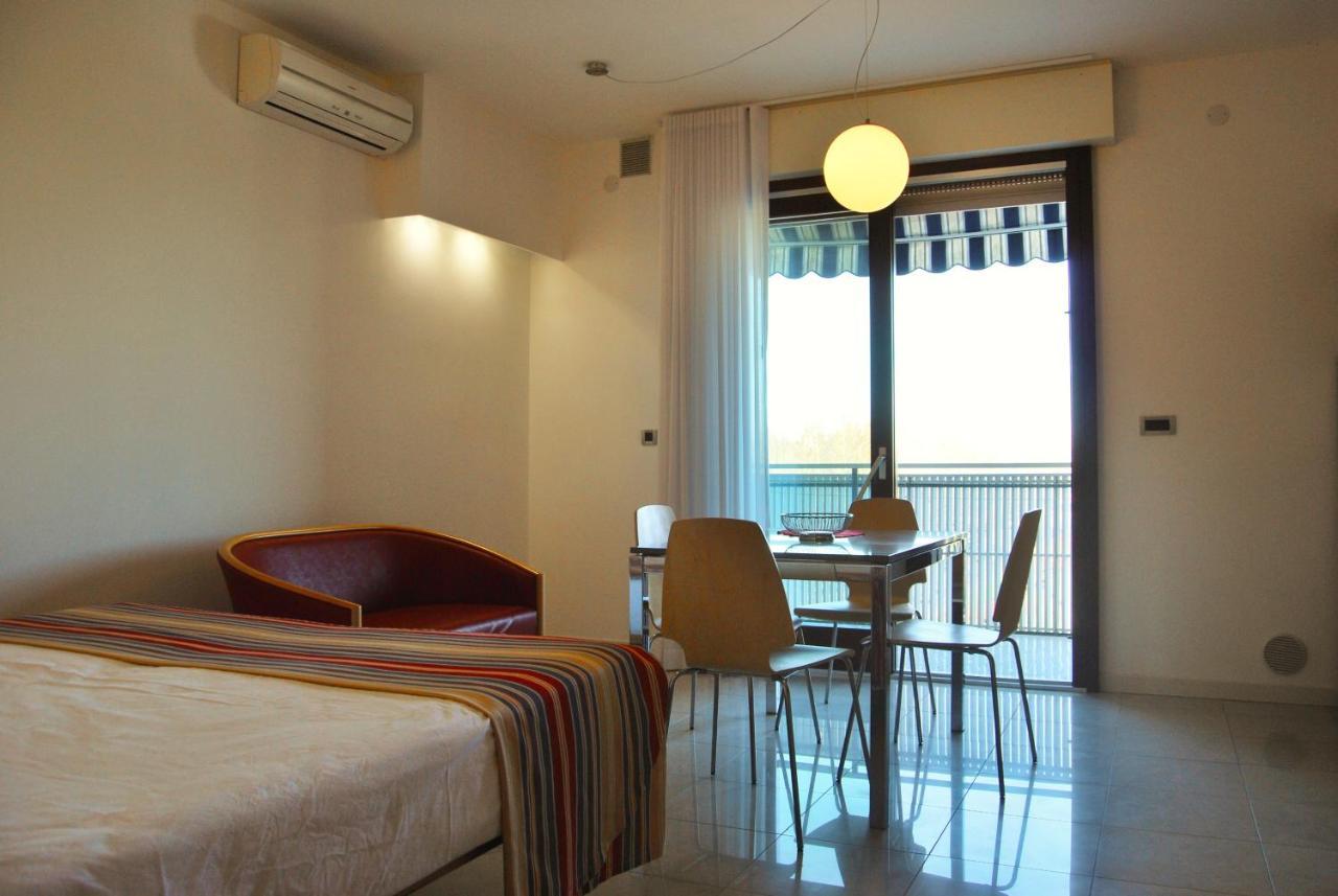 Aparthotel Albatros Lignano Sabbiadoro Extérieur photo